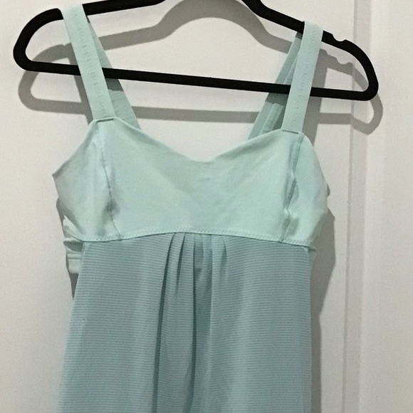 Lululemon Run Back On top - Picture 1 of 5